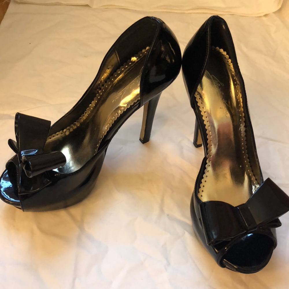 Johnathan kayne heels